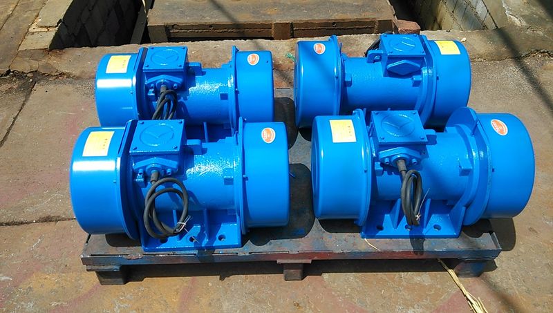 關(guān)于不同廠家振動電機同步協(xié)調(diào)問題？